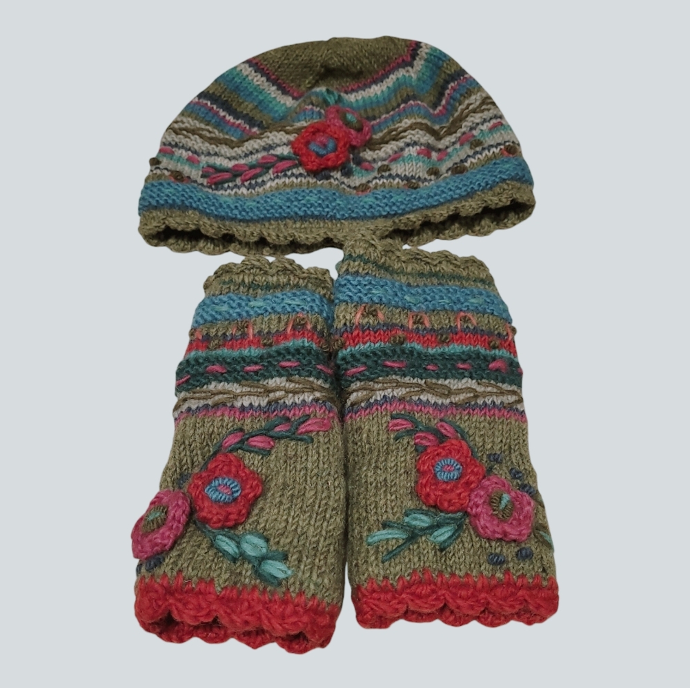 Lost Horizons Beanie Hat and Fingerless Glove Set